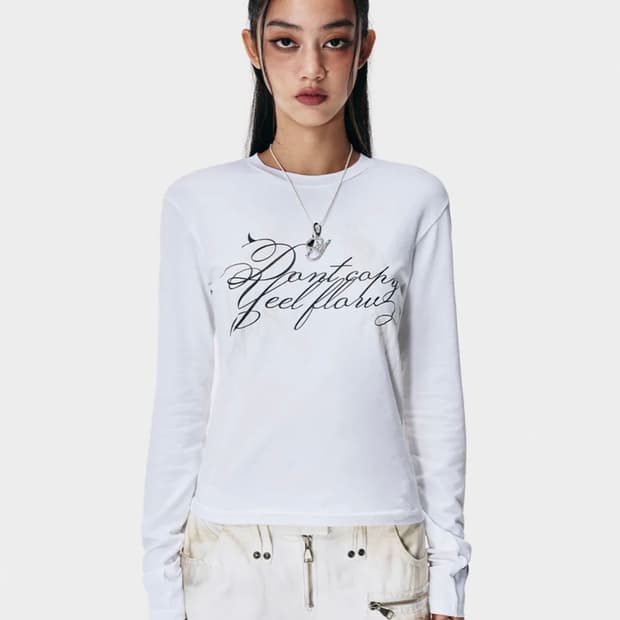 Wing lettering long sleeve top white