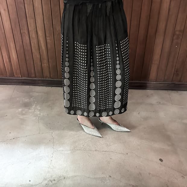 JPV dot pattern pleats skirt