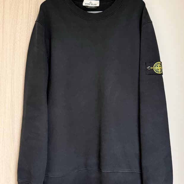 스톤아일랜드 맨투맨 22fw 블랙 xxl