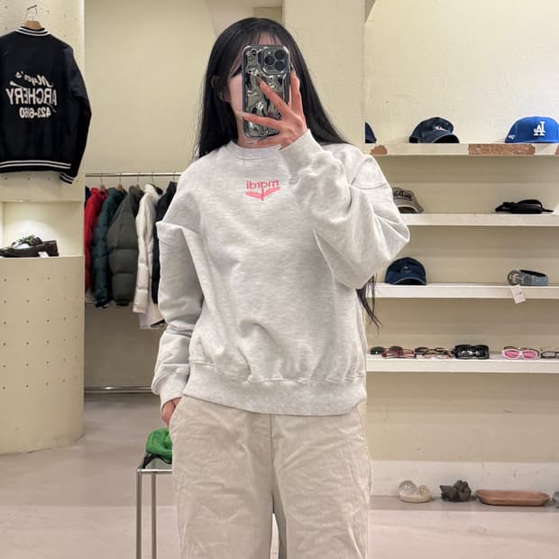 마르디 메크르디 마르디 자수 맨투맨 U1067