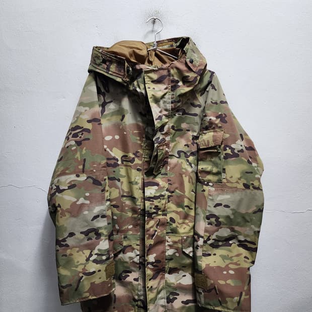 멀티캠 프로퍼 디지털 밀리터리 고어텍스 자켓