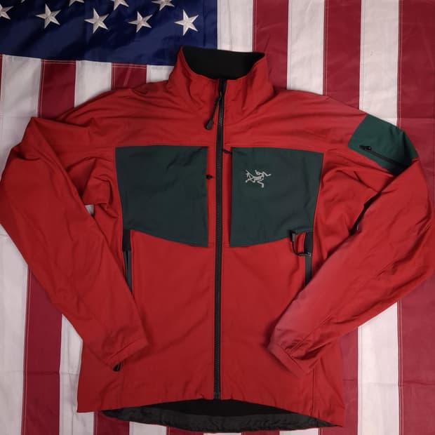 아크테릭스 감마 MX 소프트쉘 바람막이