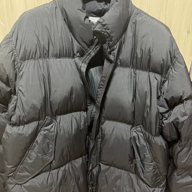 스톤아일랜드 24fw 크링클랩스 패딩 2XL 팝니다