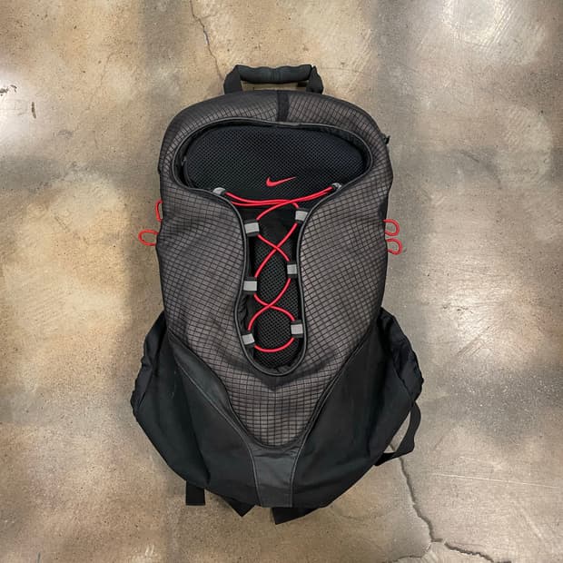 00‘s Nike backpack