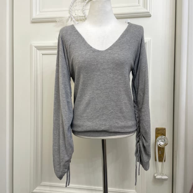 gray glitter shirring sleeve soft knit t