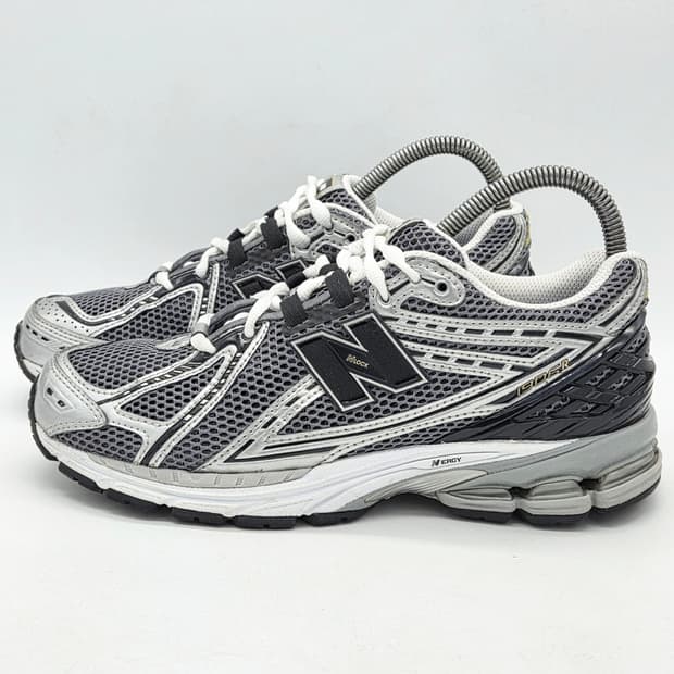 뉴발란스 1906 실버 메탈릭 (250 D)