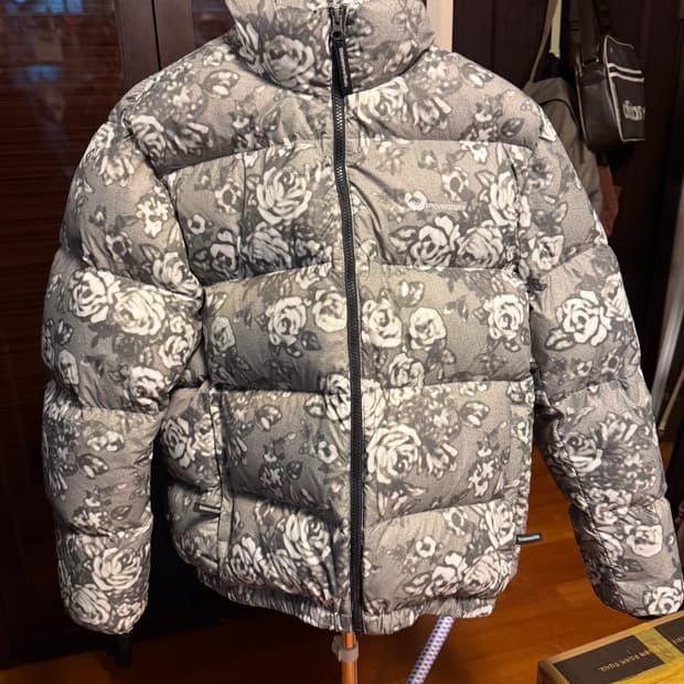 [남성S]디스이즈네버댓 플라워 패턴 패딩