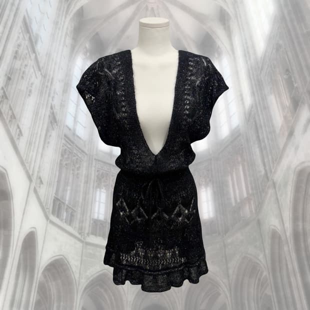 블랙 모헤어 딥 브이넥 유니크 니트 원피스