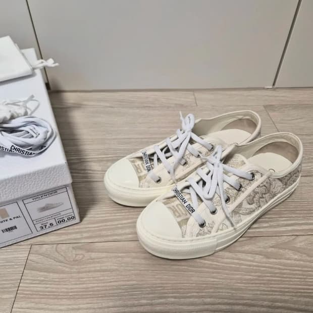 디올 정품 오블리크 스니커즈 신발 37.5 사용감아주조금