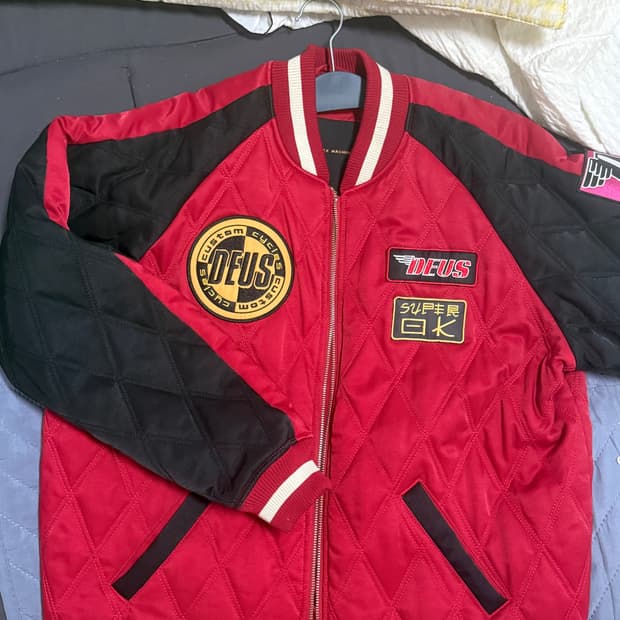 데우스 서포터즈 바시티 자켓