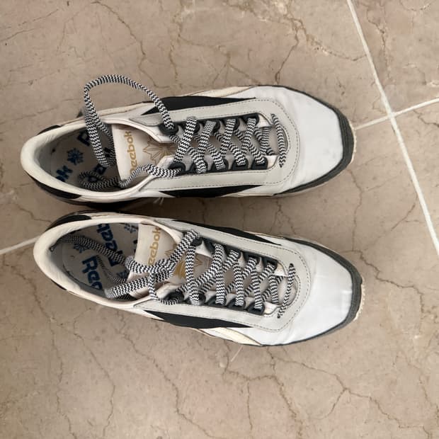 리복 운동화 235