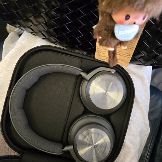 뱅앤올룹슨 베오플레이 HX 헤드폰 블랙