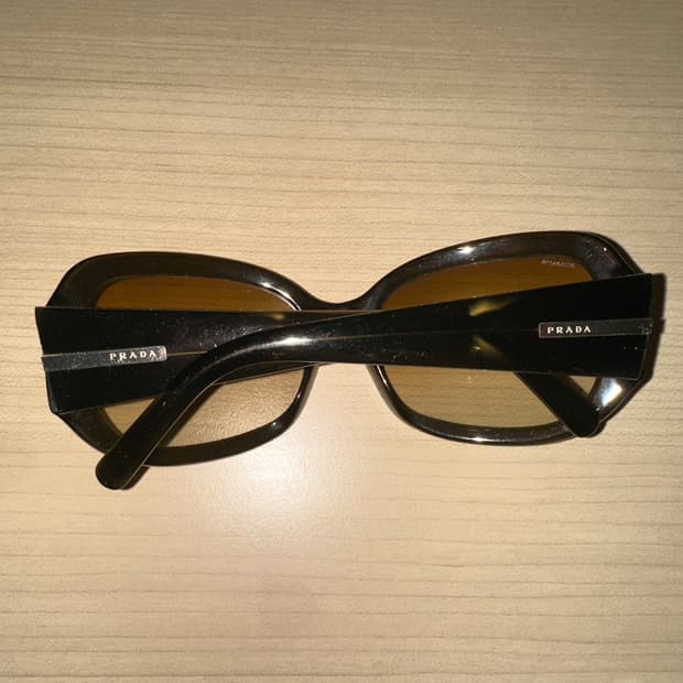 (핀터깔) prada y2k 오벌 선글라스