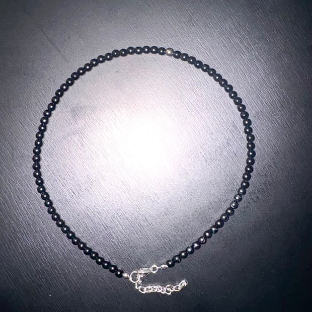 Black pearl necklace