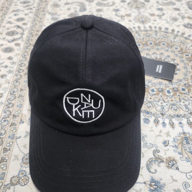 (새상품) 무탠다드 로고 볼캡