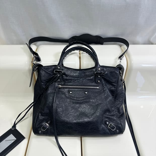 [A+ 정품] 발렌시아가 시티 모터백 벨로 블랙