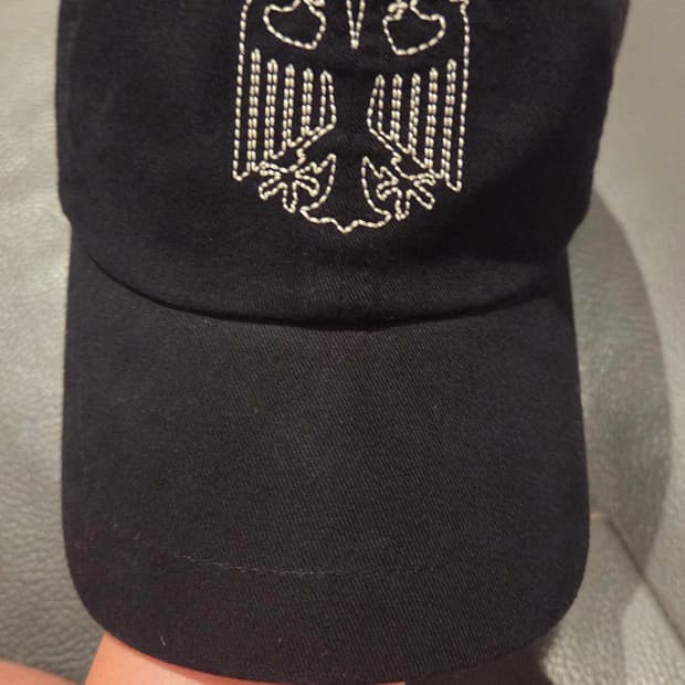 칸예 이지 모자