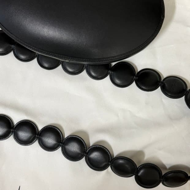 밤볼레 새상품급 가방 삽니다