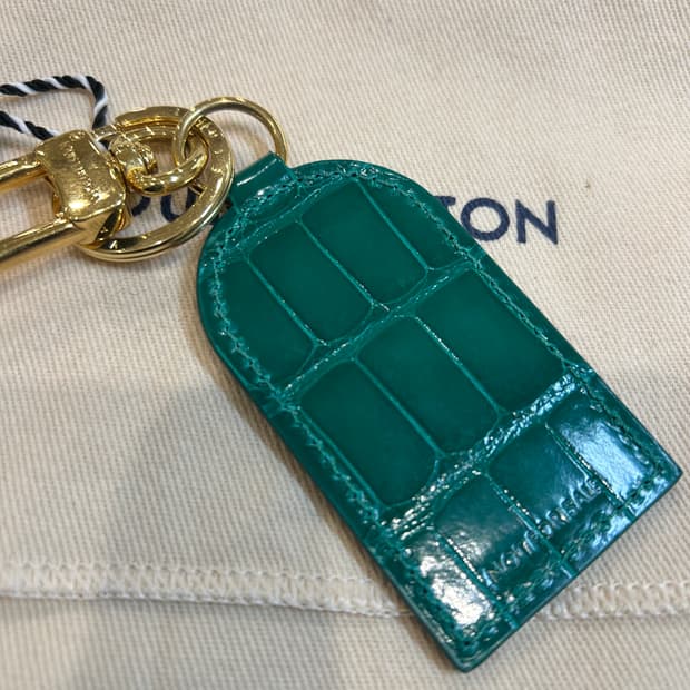 [정품/중고] 루이비통 악어 가죽 키링 / 백참