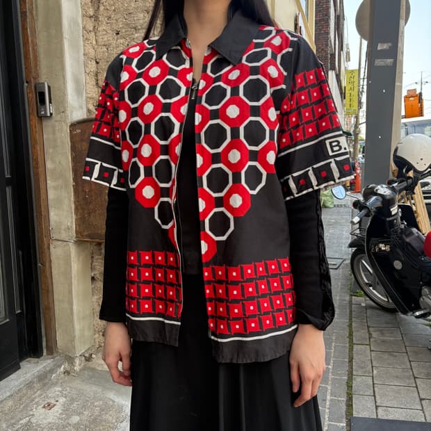 Agnes b 아네스비 기하학 패턴 집업 셔츠