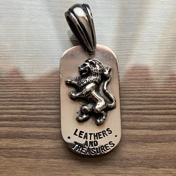 레더스 앤드 드레져스 925 실버 은 펜던트 판매합니다.