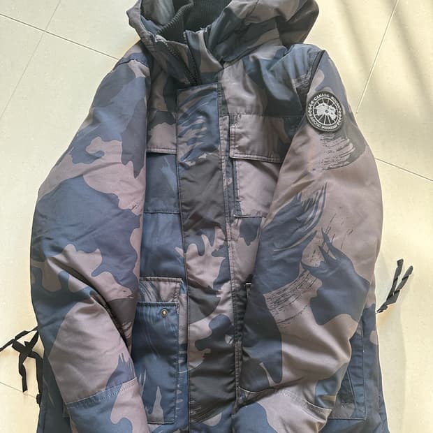 캐나다구스 윈덤파카 블랙라벨 카모 L