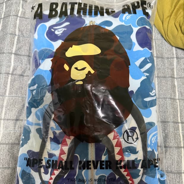 베이프 후드집업 택달린 새상품 L