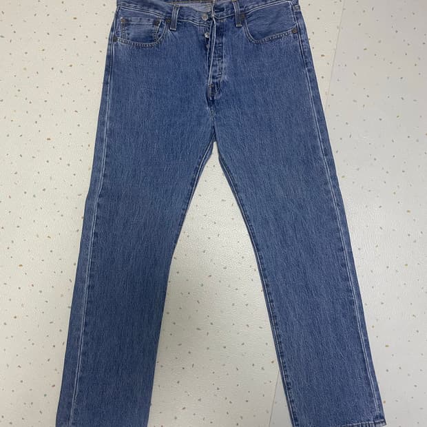 리바이스 501 미디엄워시 32 x 30 사이즈