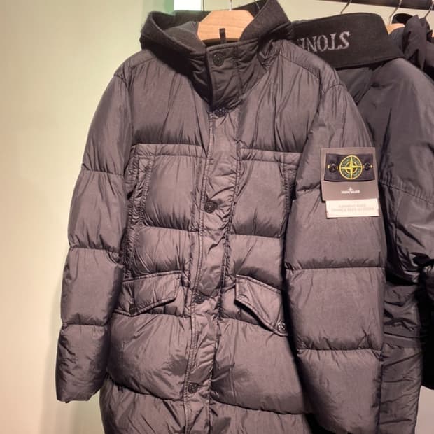 20fw 스톤아일랜드 크링클립스패딩xl 블랙