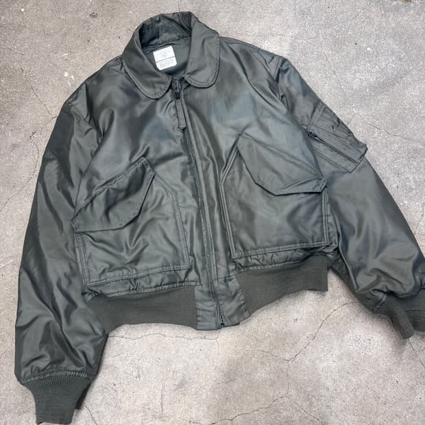 알파 인더스트리 CWU-45/P 플라이트 자켓