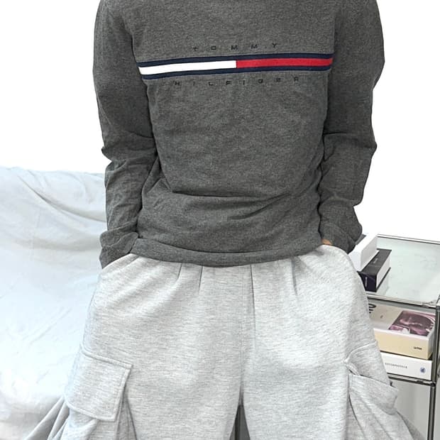 타미 힐피거 차콜 빅로고 롱 슬리브 M