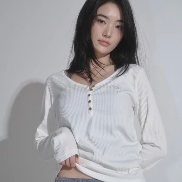 애즈온 WISH RIBBED BUTTON TEE 위시 리브드 버튼 티