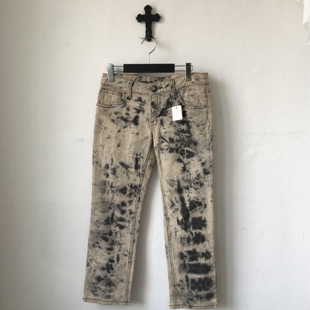 Dyed pattern pants