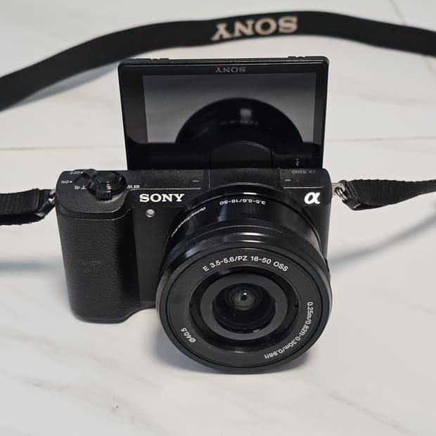 소니 알파 a5100 미러리스 카메라