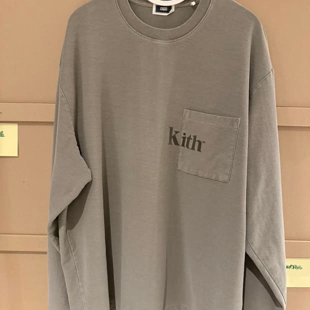 [새상품급-XL] KITH 키스 롱슬리브 퀸 티셔츠