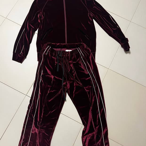 GAKURO 가쿠로 벨벳 트레이닝 세트