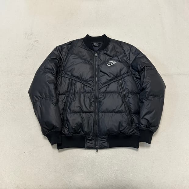 나이키 윈드러너 패딩