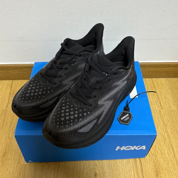 호카 클리프톤9(275)(새 상품 급)