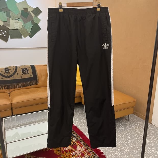 엄브로 자수로고 우븐 트랙팬츠 츄리닝바지 XL C05805