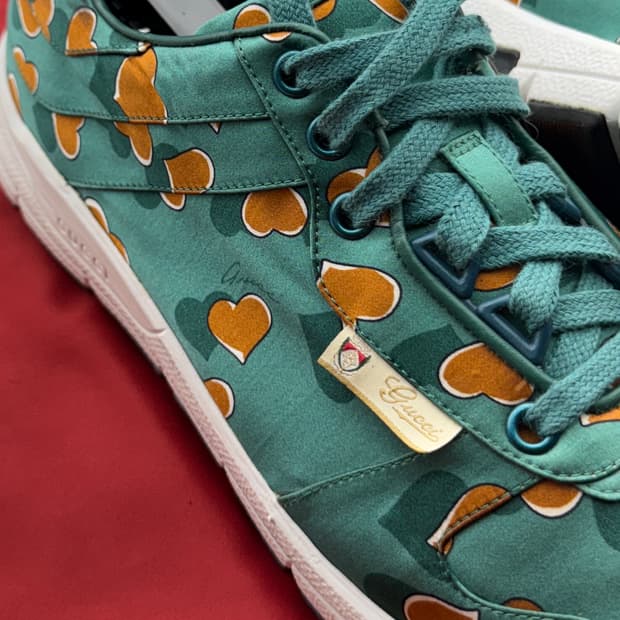 정품)구찌 하트 스니커즈245