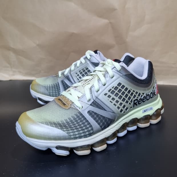 리복 제트퓨즈 운동화 220