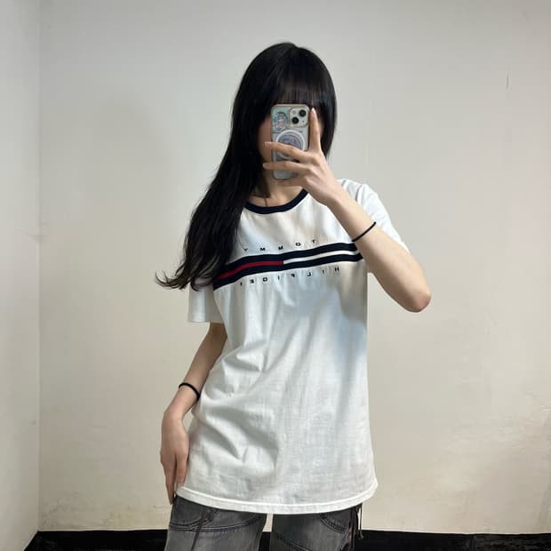 Tommy Hilfiger white big logo t-shirt