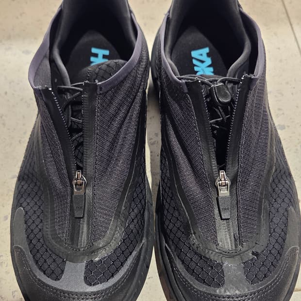 Hoka Project Transport Carbon Black