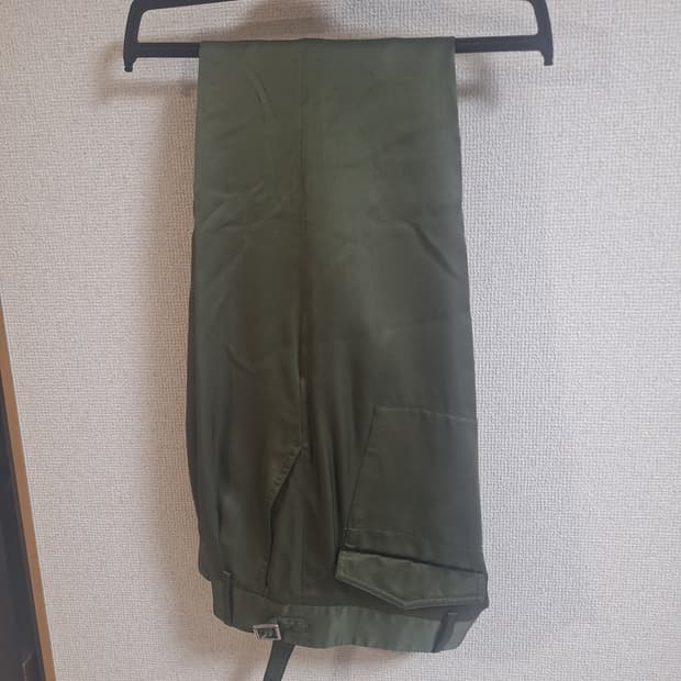 구찌 카키 버클 팬츠 44사이즈