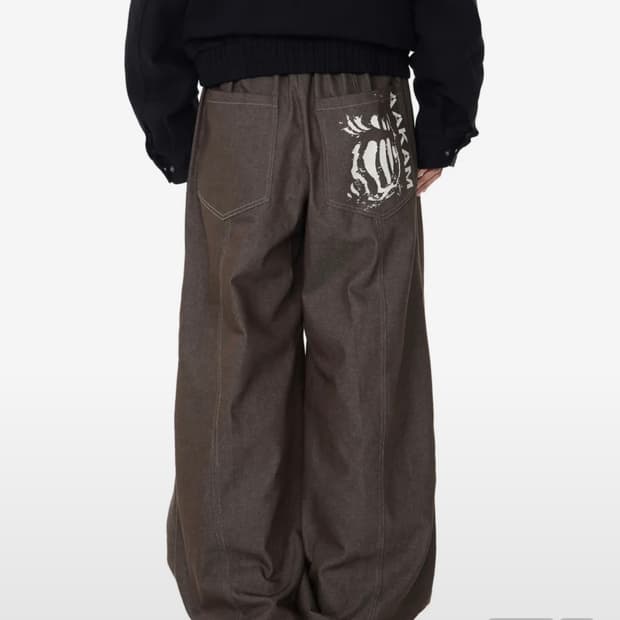 Knee Pin-tuck Printed Denim Pants (Brown