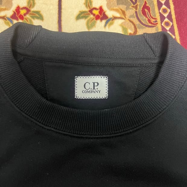 Cp컴퍼니 Diagonal Raised Fleece 스웻