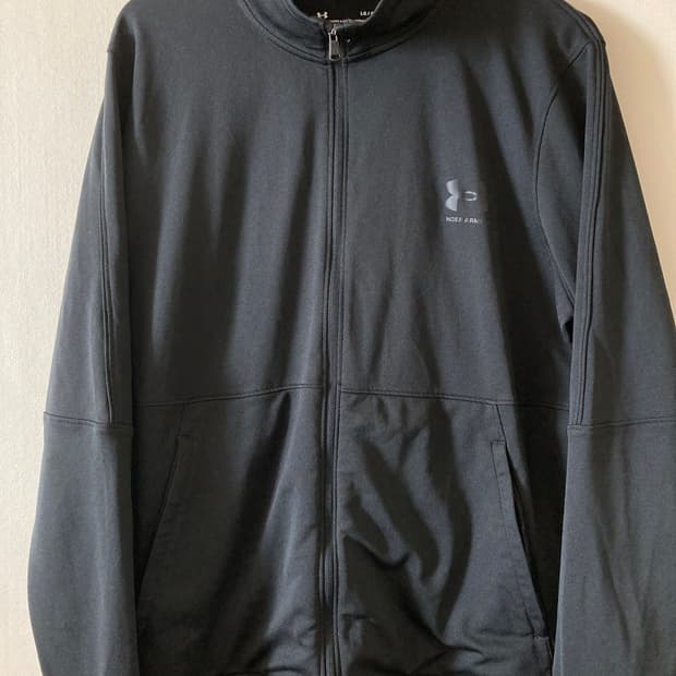 언더아머 블랙 집업 L