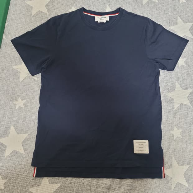 톰브라운 네이비 삼선 반팔 티셔츠