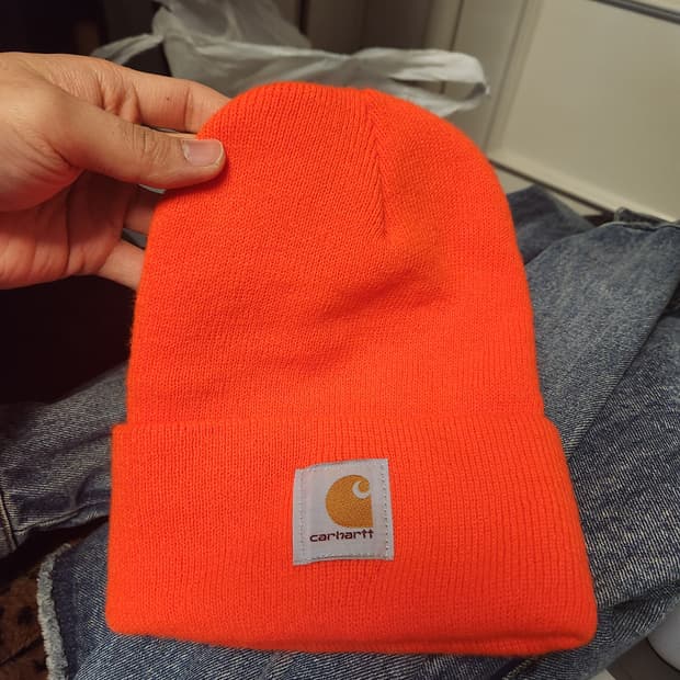 칼하트 네온 오렌지 비니 OS