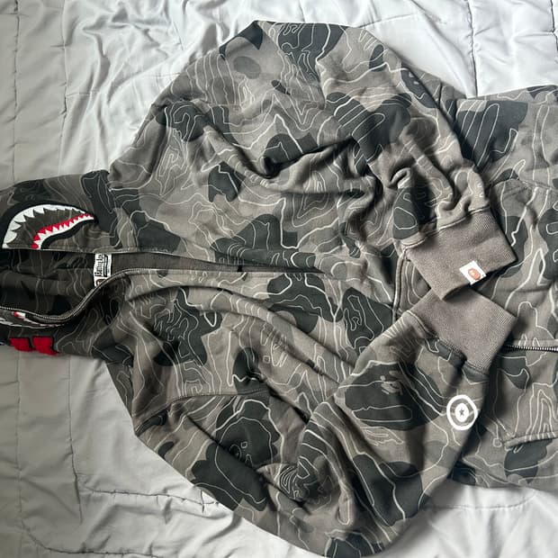 베이프 후드집업